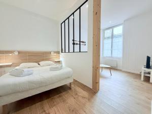 1738 - T1 Bis Corderie Royale RDC hyper Centre