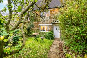 Cherry Tree Cottage - 3 Bed Countryside Retreat!