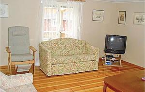 Stunning Home In Ljungby With Lake View