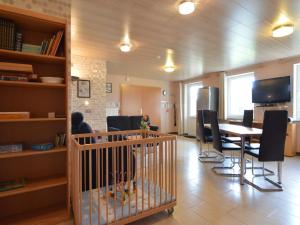 Comfy Holiday Home in Burg Reuland with Sauna, Terrace, BBQ