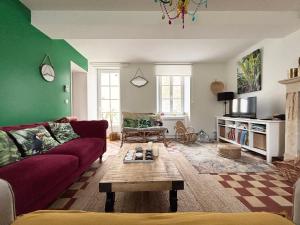Maisons de vacances Le So Wild, maison avec jardin clos, terrasse amenagee, 5 mn a pied commerce, terrain de tennis, a 800 m de la plage d'Omaha beach jeux arcade, jouets, materiel jeunes enfants enfants, table ping-pong : photos des chambres