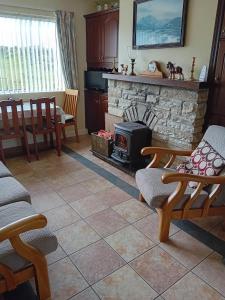 Beautiful Cottage with Mountain View at Beagh