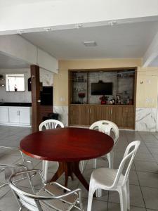 Casa período COP 30 com 7 quartos sendo 5 suítes