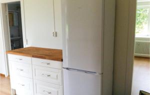 Lovely Home In Bolmsö With Sauna