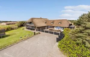 Cozy Home In Ringkøbing With Sauna - Klegod