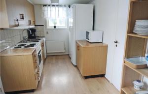 Amazing Home In Ljungby With Lake View