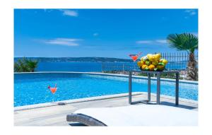 Nice Home In Kastel Kambelovac