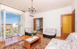 Cozy Apartment In Barbat With Kitchen