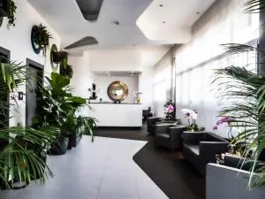 Loto Business Hotel - 塞蒂卡米尼