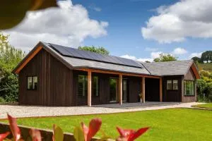 2-Bed Eco Friendly Home - Sleeps 4 - Parking - 阿什伯顿