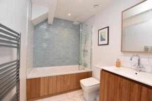 Penthouse Sea View Newquay Fistral Beach 3 Min Walk