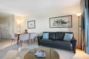 Celestial Blue Vale Do Lobo