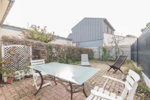 LES SAULES - 750m plage - Parking