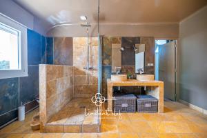 Havre de paix familial & piscine - LInstant Clef