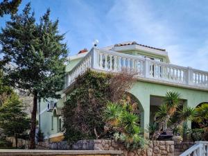 Holiday Home Alma by Interhome