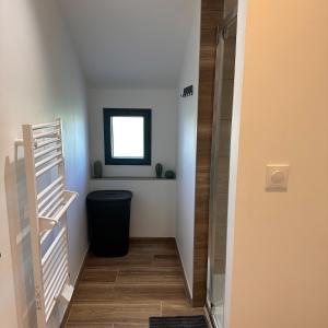 Maisons de vacances Le Domaine du Rossignol : Maison 5 Chambres