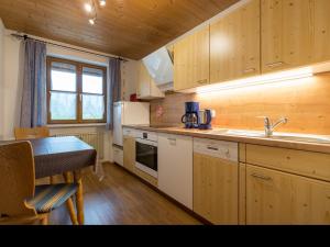 Two-Bedroom Apartment room in Ferienwohnungen Bach Gotthard