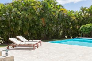 Stunning 4 BR Luxury Villa