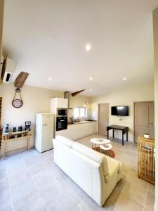 Maisons de vacances Maison au calme - Clim - Wi-Fi - terrasse et cours : photos des chambres