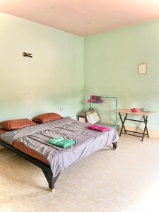 HOUSE with KITCHEN & SCOOTER Koh Rong