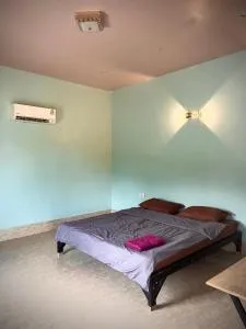 HOUSE with KITCHEN & SCOOTER Koh Rong - Kaôh Rŭng (3)