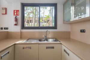 Lightbooking Salobre Los Lagos piscina privada