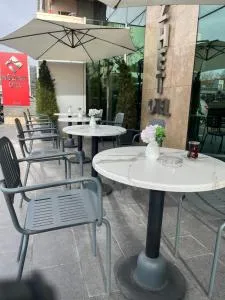 Nüzhet Hotel - Eskiömerler