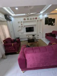 Demure Apartment - Ker Dobaly