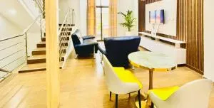 Rosewood Residence - Ashalebotwe