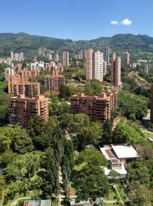 23rd Floor Luxury Apartment 5 Min from Provenza