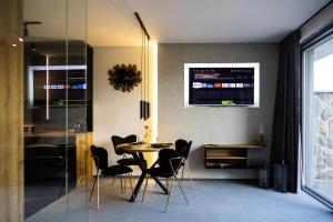 Apartament z prywatnym jacuzzi z widokiem na góry 109 KRAS RESORT