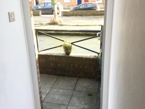 RiverGem - Riverside Coach House