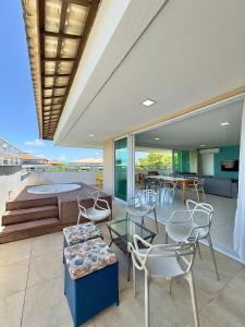 Cobertura no Golf Ville deck privativo com jacuzzi e churrasqueira