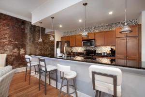 The Quiet Old City Hideout