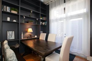 The Quiet Old City Hideout