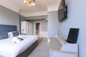 The Crown Pub & Guesthouse