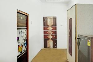 Om Shanti Guest House - Near Ruby General Hospital & Science City