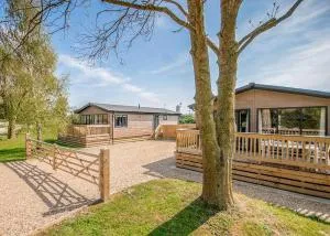 Hawthorn Glen Lodges - Upwell