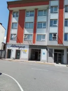 Hostel & Rooms O Albergue da Meiga - Lestrove