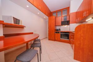 2 Bobs Apartment - 2 bedrooms with King Size beds