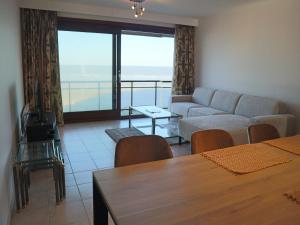 Apartment in Nieuwpoort with Sea Views