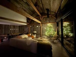 Monkey Barn Morzine Les Gets