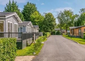 Roydon Marina Village - Stanstead Abbots