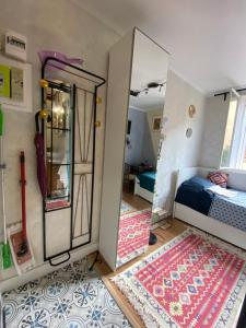 Charming Arty Studio