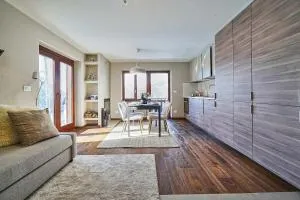 MCX Vacation Rental - Luce delle Alpi, Family Apartment Duplex a Valtournenche, nel pittoresco villaggio Bringaz - Crépin