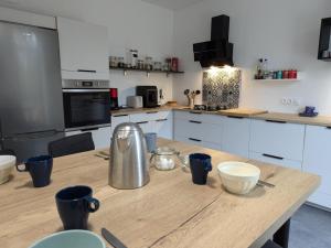 Maisons de vacances Villa spacieuse avec jardin prive, animaux acceptes - FR-1-653-276 : photos des chambres