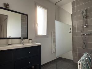 Maison PMR plain-pied avec jardin, 3 chambres, 6 pers., animaux sur demande, proche Ria dEtel - FR-1-397-85