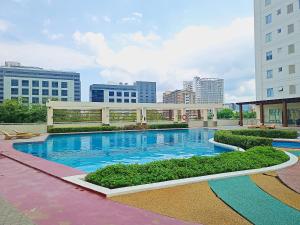 2012T2 Avida Towers Cebu IT Park 1Bedroom Unit Queen Bed