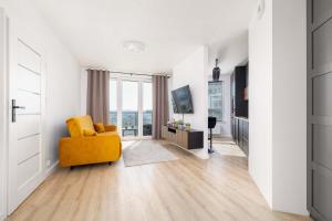 Elegant Apartment with Parking near Tauron Arena Kraków by Noclegi Renters