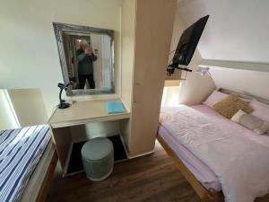 Special accommodation for Business, Commercial or Professional Guests